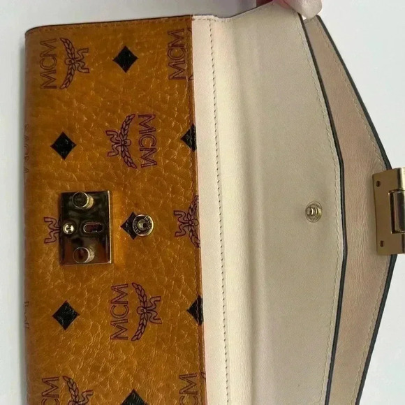 MCM VISETOS LEATHER CONVERTIBLE CROSSBODY CHAIN WALLET IN COGNAC & RUBY RED WOC - Picture 7 of 7